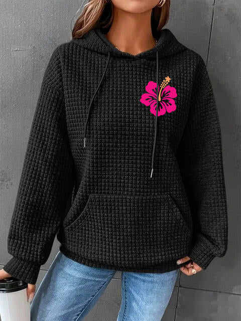 Sudadera con capucha texturizada y estampado de flores de tamaño completo con bolsillo