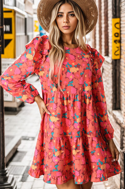 Vestido escalonado con manga globo y ribete de volantes estampado