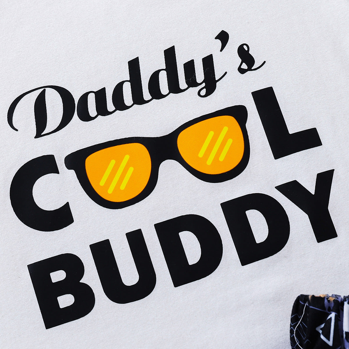 Conjunto de camiseta estampada y pantalones cortos estampados DADDY'S COOL BUDDY para niños