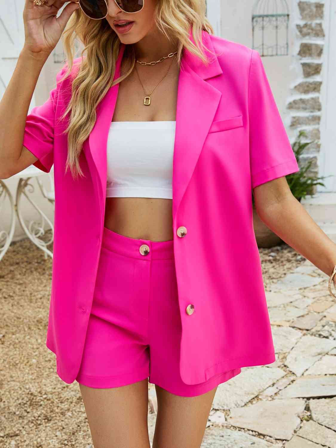 Conjunto de blazer de manga corta y pantalones cortos