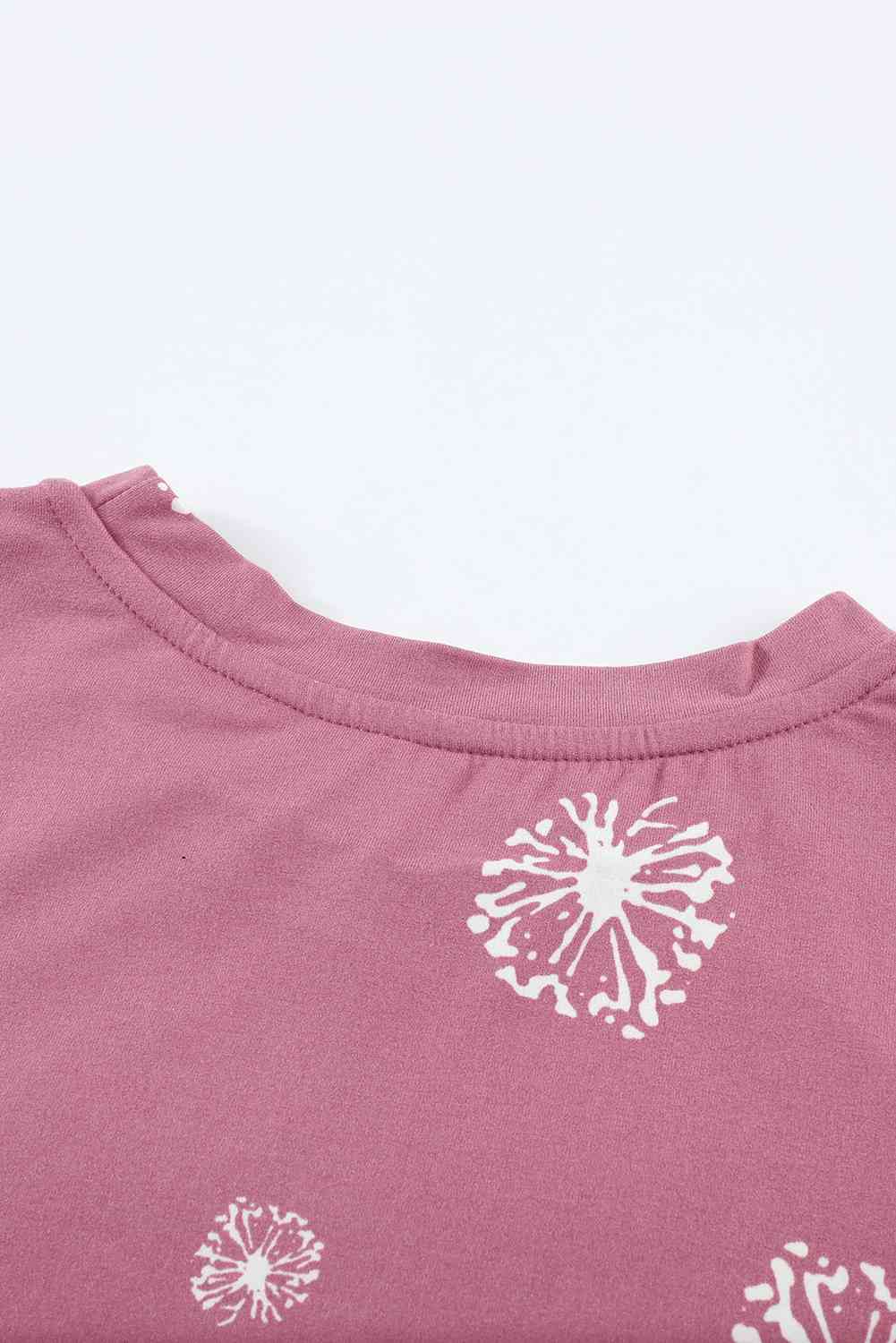 Camiseta con cuello redondo y estampado de diente de león para niñas