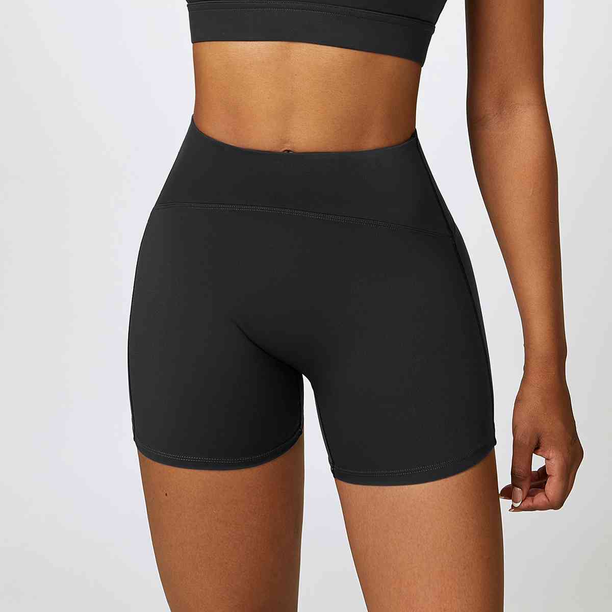 Shorts deportivos de corte slim con cinturilla ancha