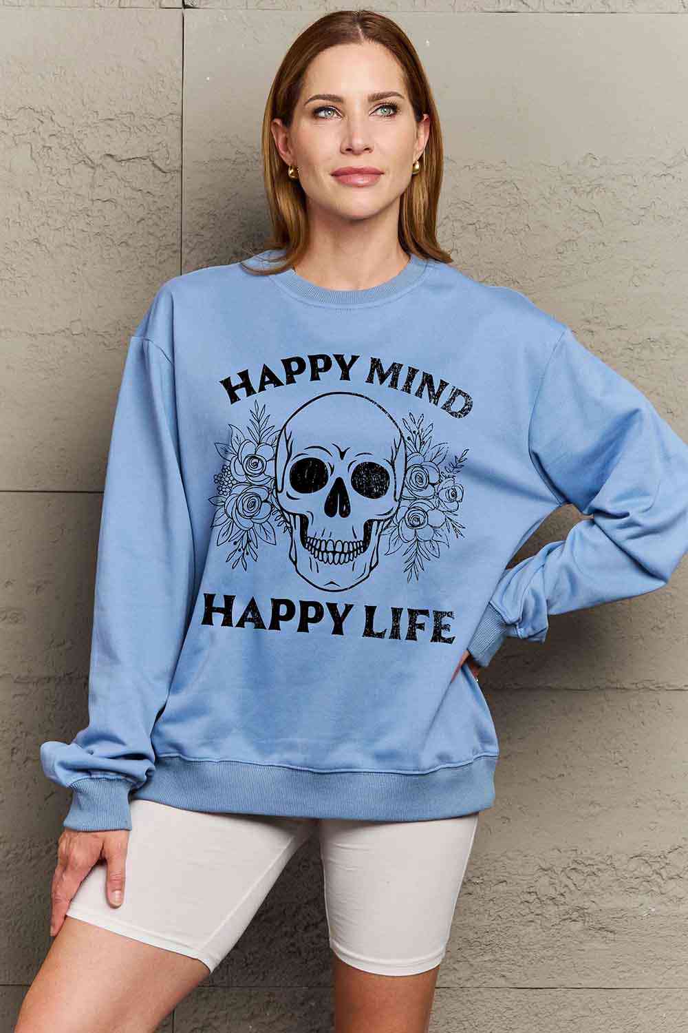 Sudadera con estampado de calavera HAPPY MIND HAPPY LIFE de tamaño completo de Simply Love Simply Love