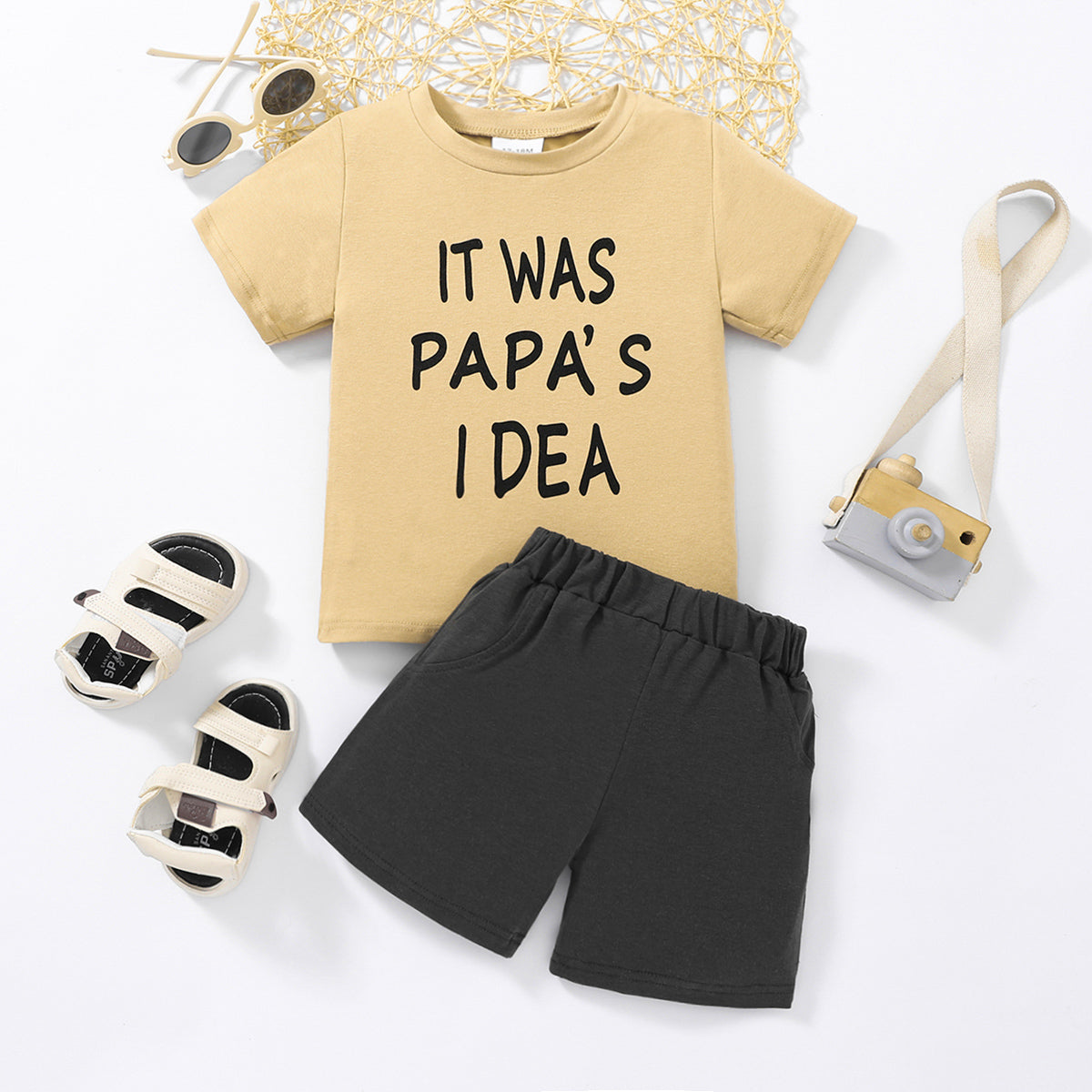 Conjunto de camiseta y pantalones cortos con gráfico IT WAS PAPA'S IDEA para niños