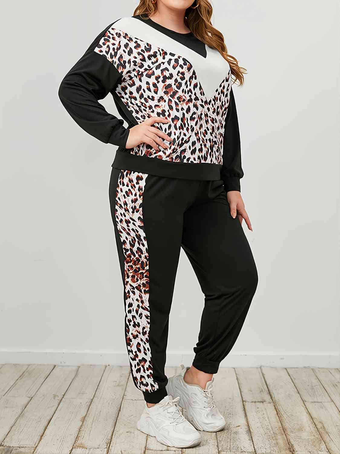 Conjunto de sudadera y pantalón deportivo de leopardo talla grande