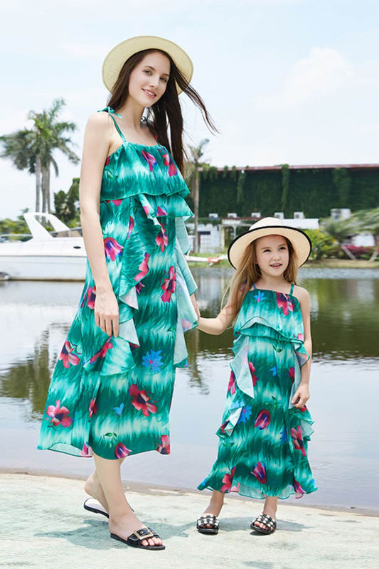 Vestido floral con volantes para niñas