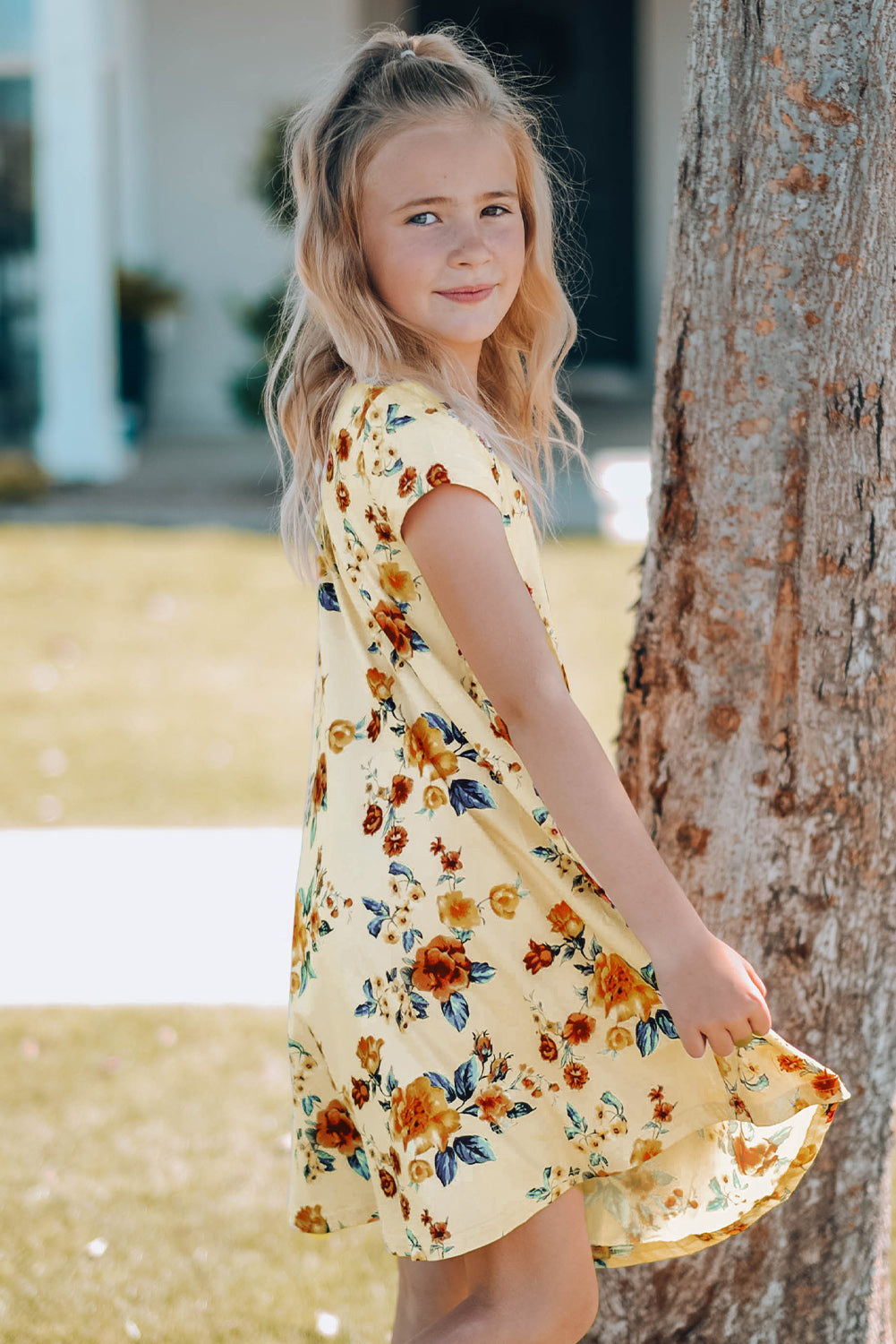 Vestido de niñas floral de manga corta con cuello redondo y bolsillos