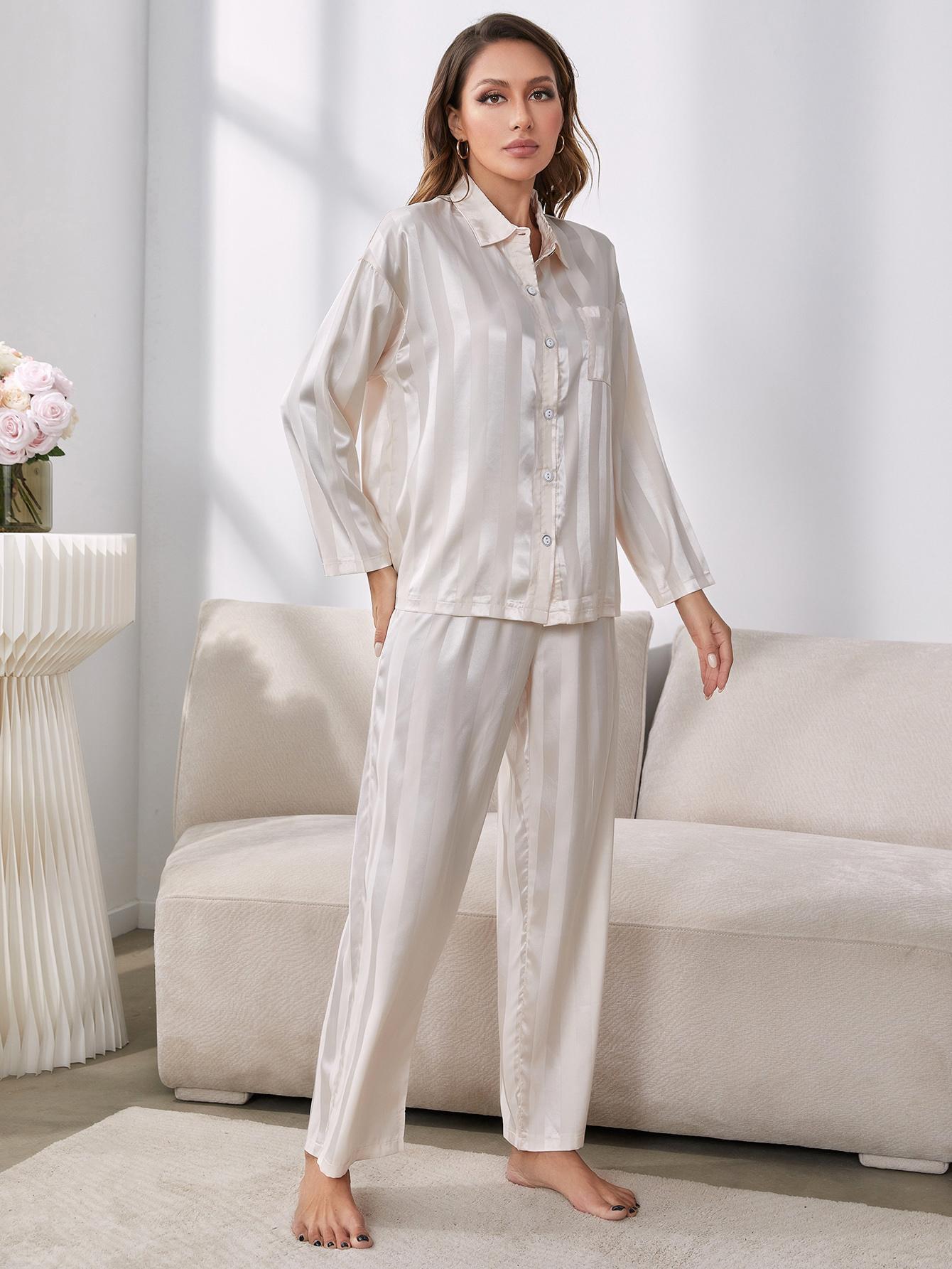 Conjunto de pijama de camisa y pantalón con botones