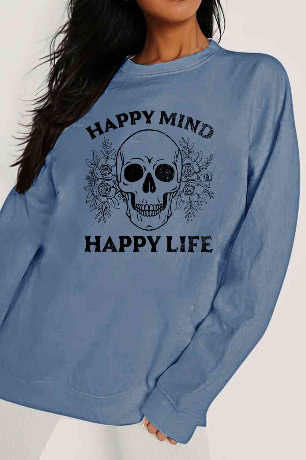 Sudadera con estampado de calavera HAPPY MIND HAPPY LIFE de tamaño completo de Simply Love Simply Love