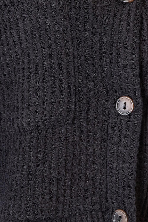 Blusa con botones de punto tipo gofre de tamaño completo