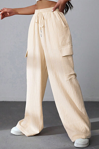 Pantalones anchos con cordón y bolsillos
