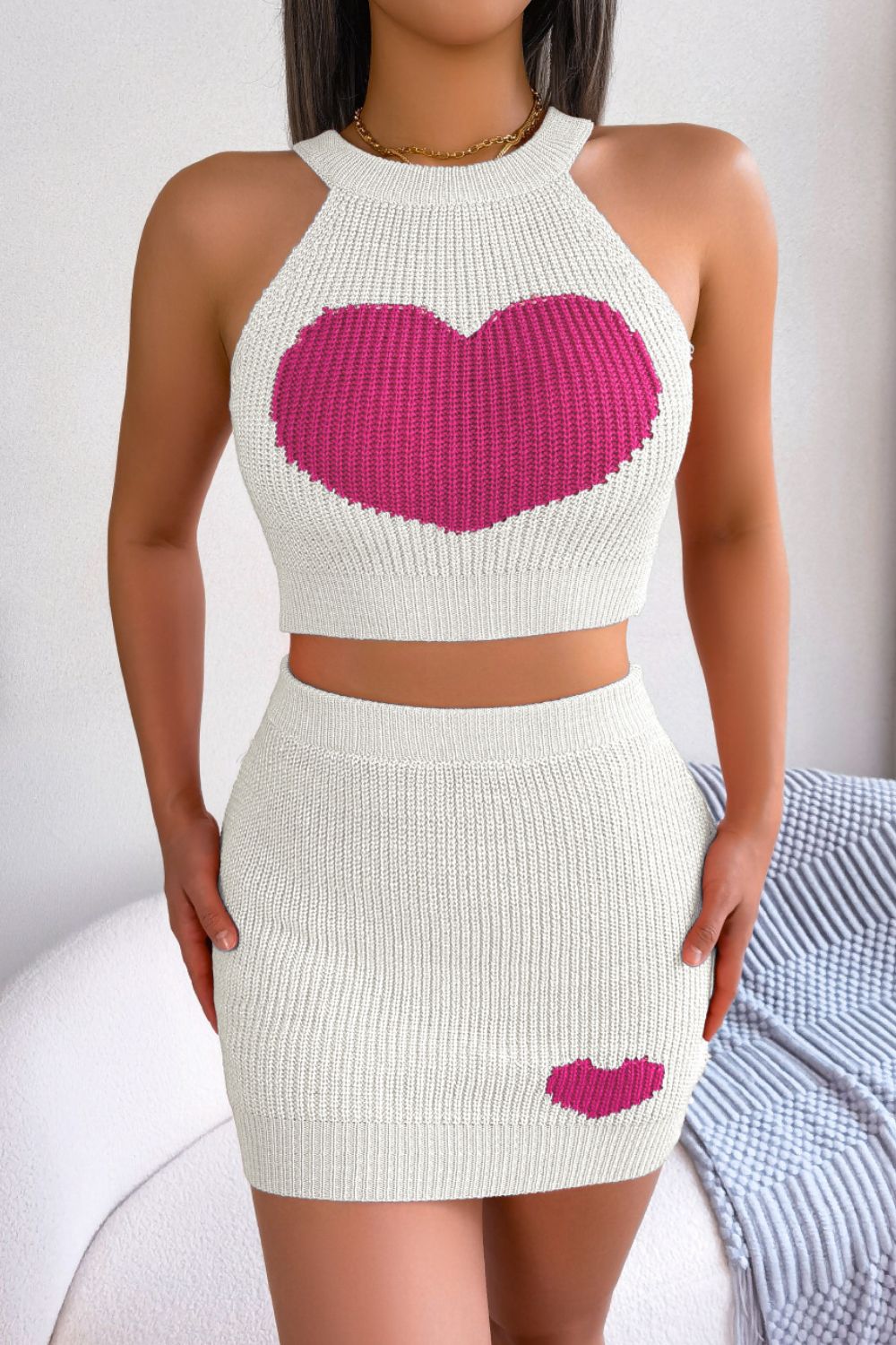 Conjunto de falda y top de punto sin mangas de canalé en contraste de corazones